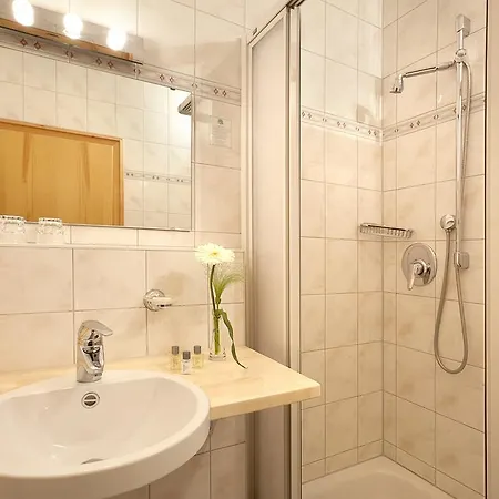Hotel Huberhof 3*
