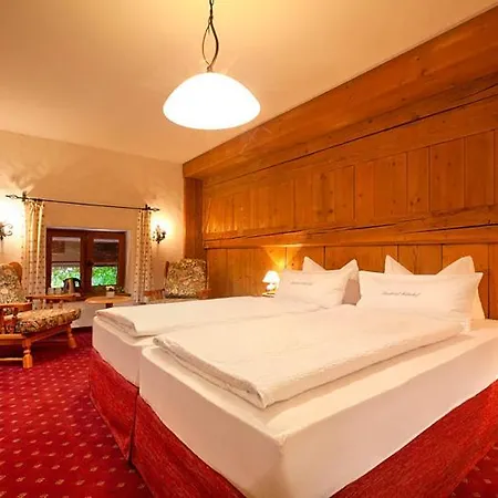 Huberhof Hotell 3*