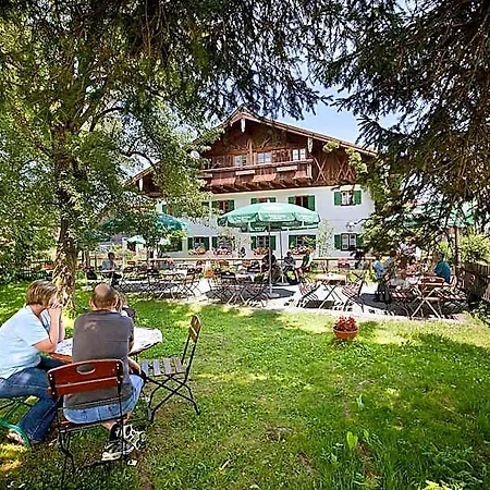 Huberhof Szálloda