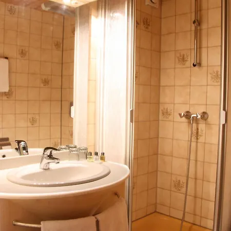 Отель Huberhof